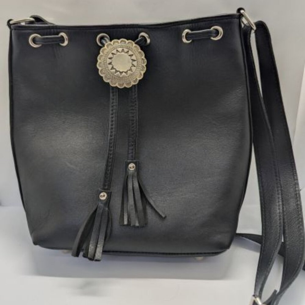 AMASOUK Veg-Tanned Black Leather Bucket Bag